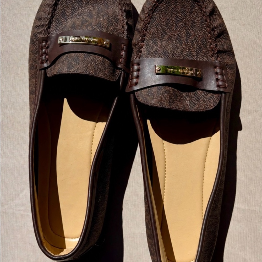 MICHAEL Michael Kors Brown Leather Moccasin Loafers with Gold Plaque MK